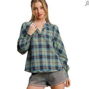 Umgee Out Of the Blue Plaid Blue and Cream Long Sleeve Blouse Sz large